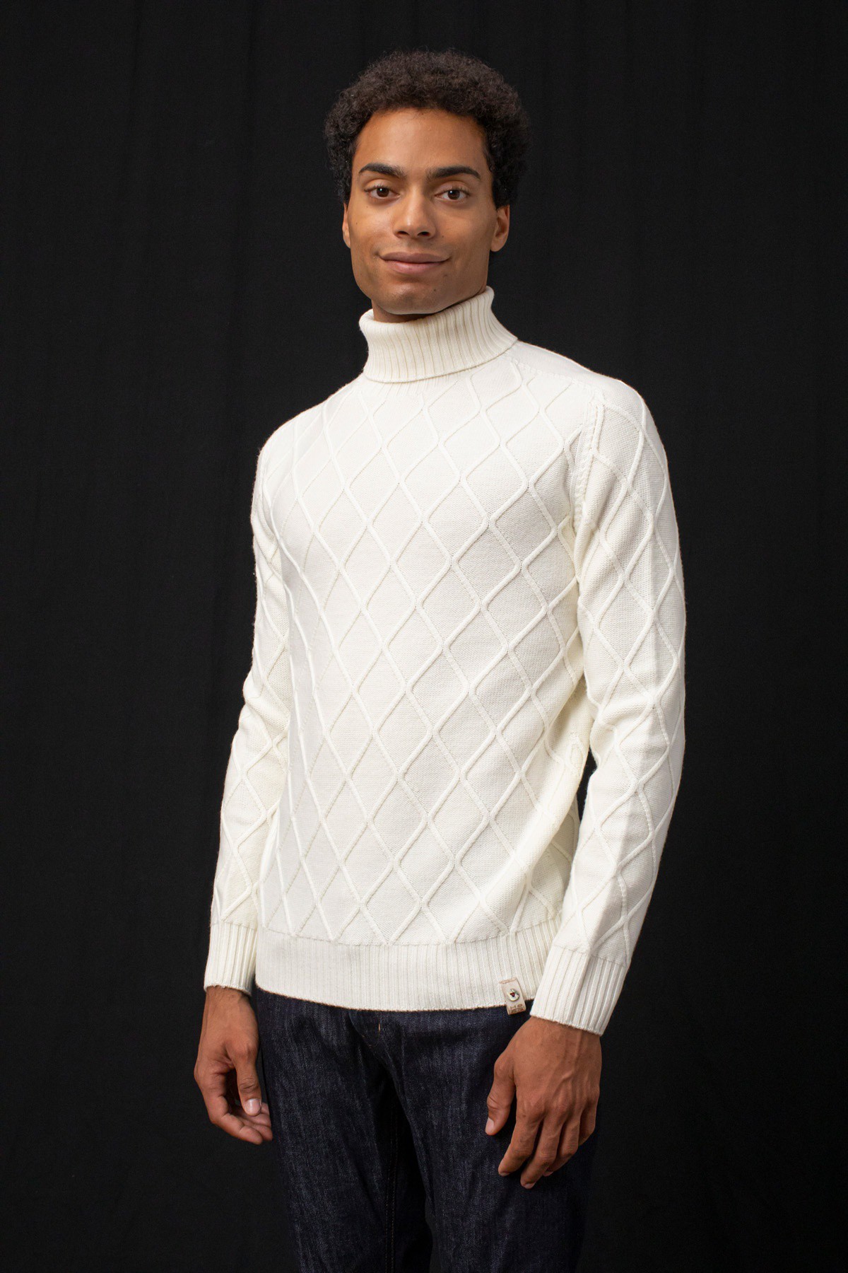 maglione-bianco-uomo-282gpi-1.jpg